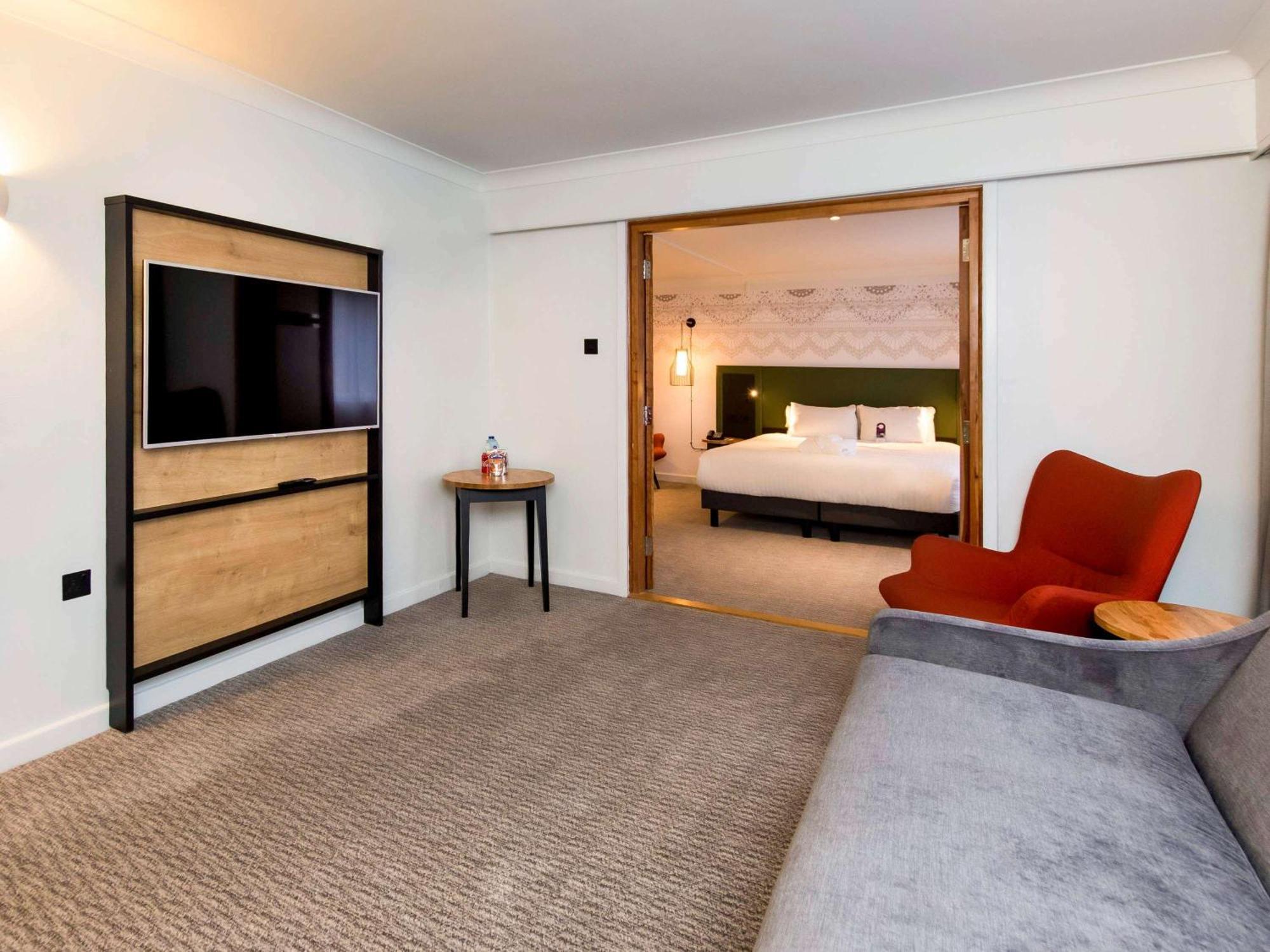 Mercure Nottingham Sherwood Bagian luar foto